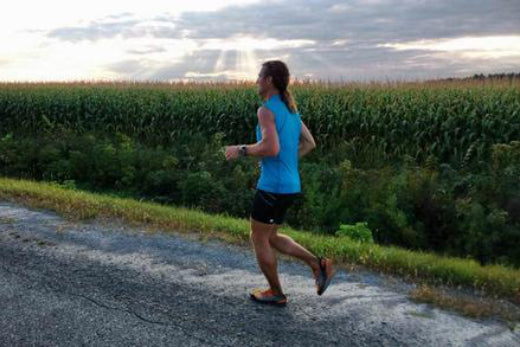 Joan Roch Runs Solo from Québec City to Montreal (250 Km, 31 Hours)